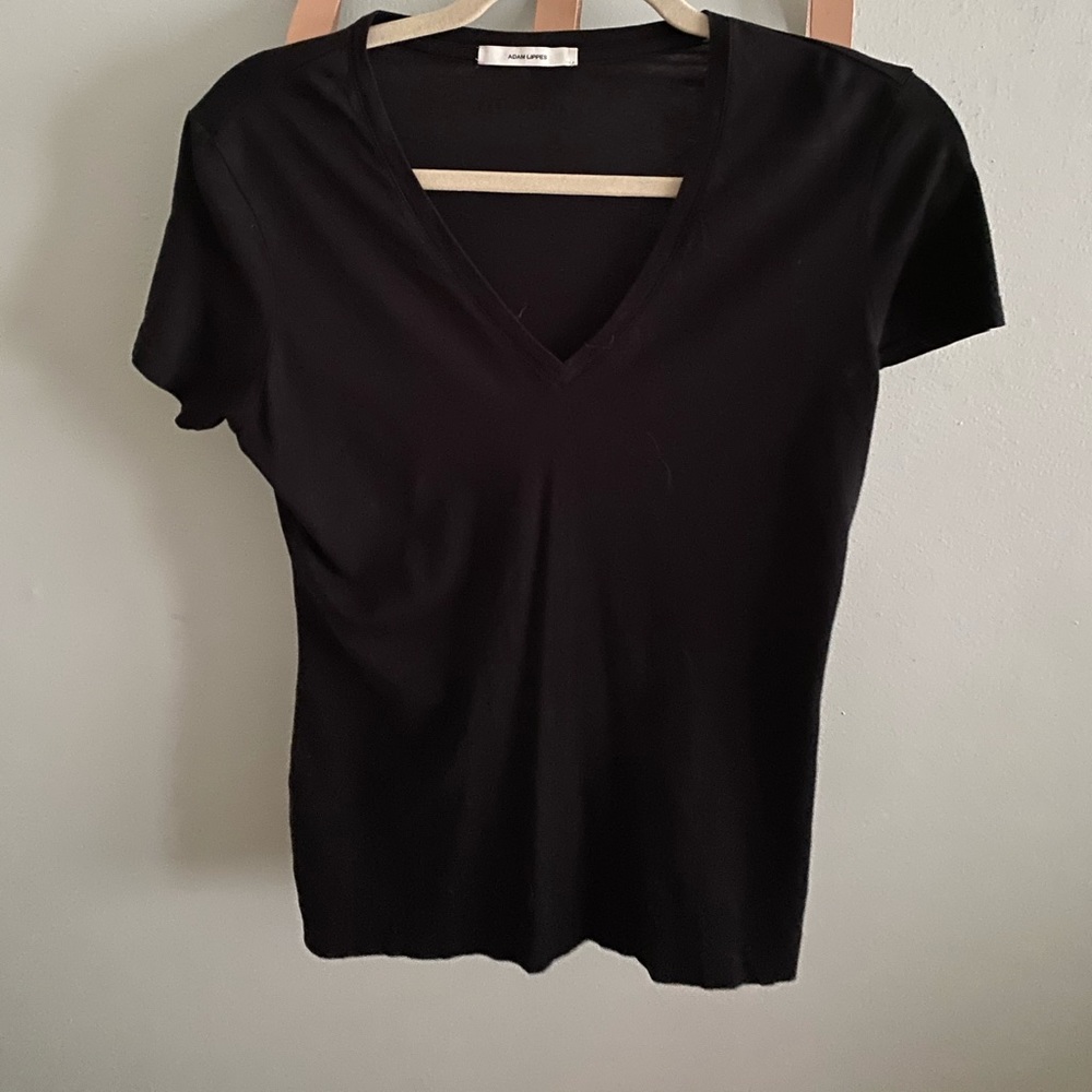 Black v neck t shirt